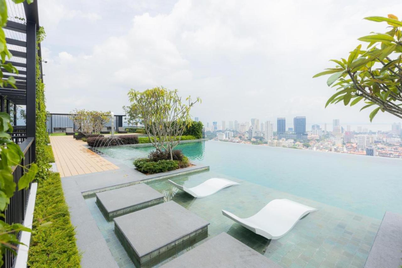 Beacon Executive Suite At Georgetown For 10Pax And 2 Bed Room Bagian luar foto
