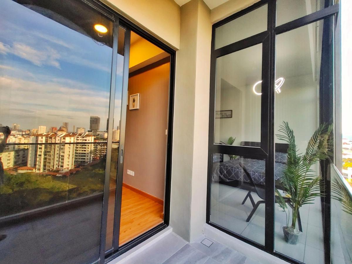 Beacon Executive Suite At Georgetown For 10Pax And 2 Bed Room Bagian luar foto