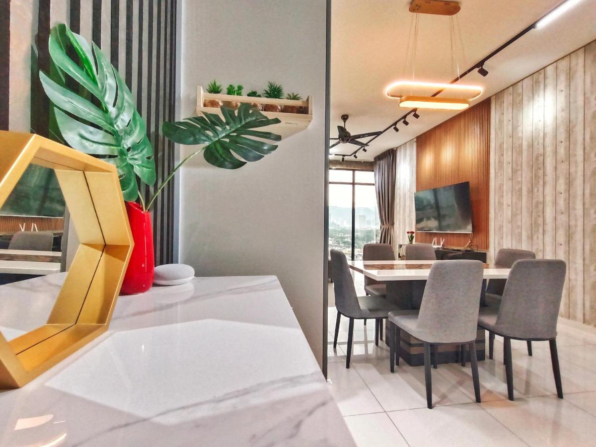 Beacon Executive Suite At Georgetown For 10Pax And 2 Bed Room Bagian luar foto