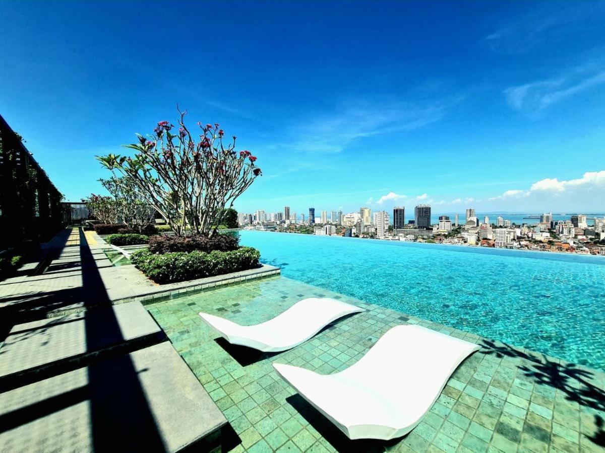 Beacon Executive Suite At Georgetown For 10Pax And 2 Bed Room Bagian luar foto