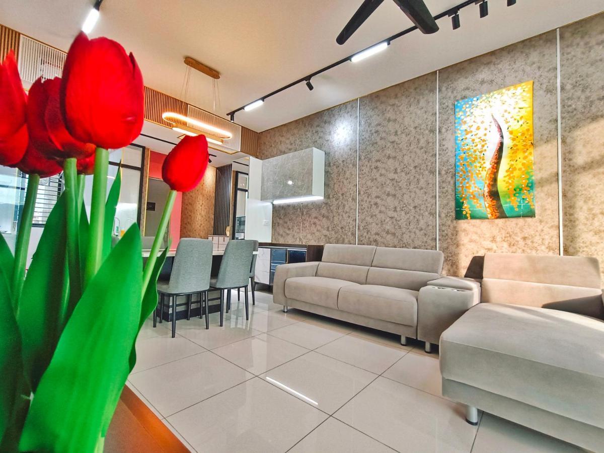Beacon Executive Suite At Georgetown For 10Pax And 2 Bed Room Bagian luar foto