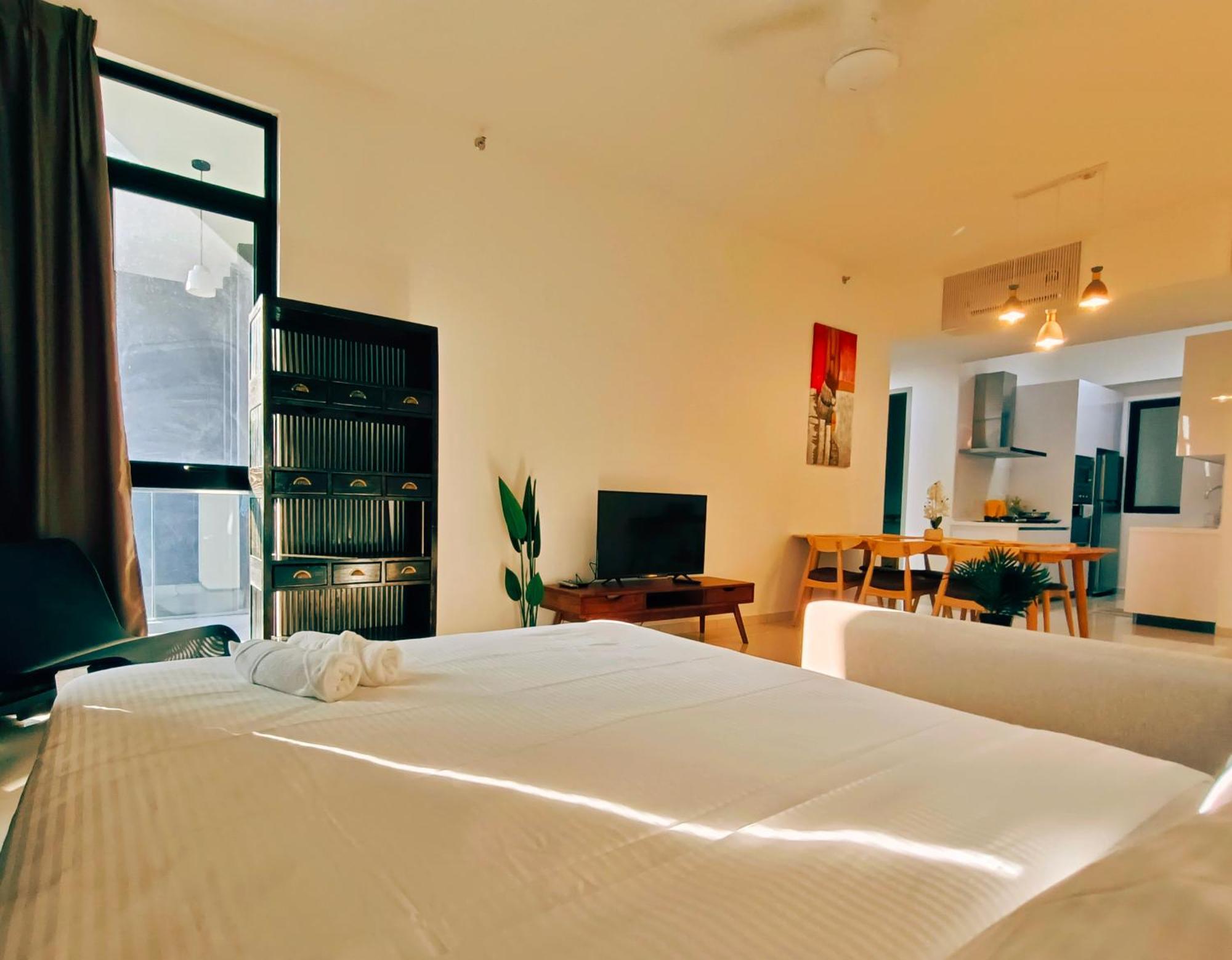 Beacon Executive Suite At Georgetown For 10Pax And 2 Bed Room Bagian luar foto